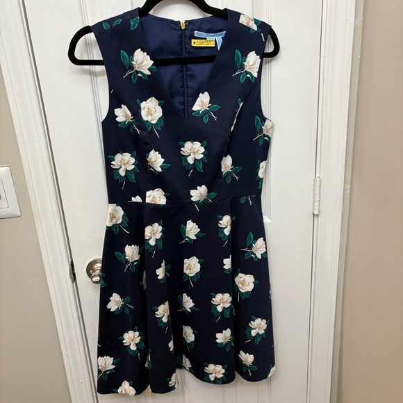 Draper James Magnolia Love Dress | Size 4 - Picture 5 of 16